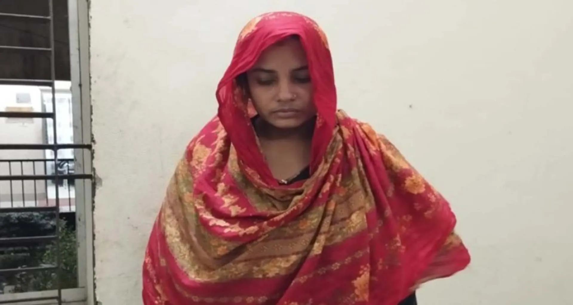   নলছিটিতে গাঁজা-ইয়াবাসহ নারী মাদক কারবারি গ্রেপ্তার